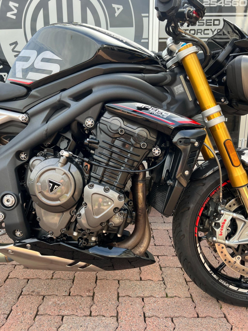 TRIUMPH SPEED TRIPLE 1200