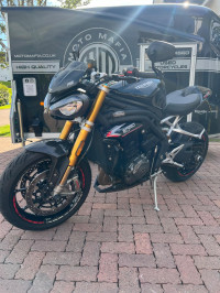 TRIUMPH SPEED TRIPLE 1200