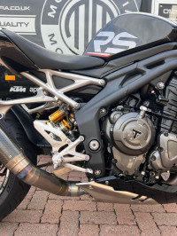 TRIUMPH SPEED TRIPLE 1200