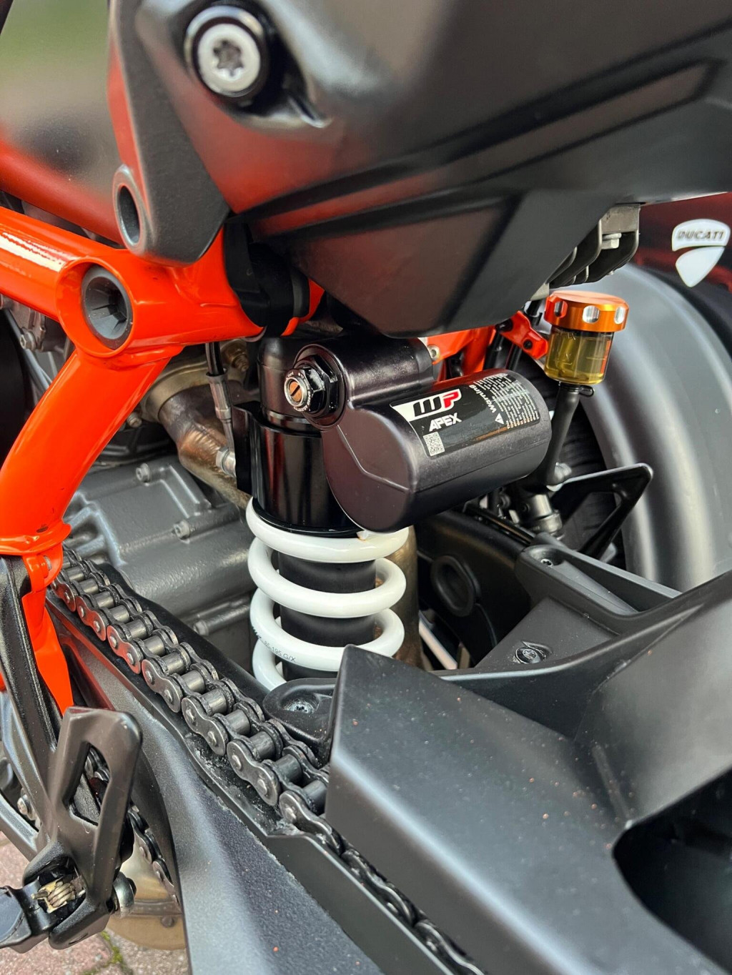 KTM 1290 SUPER DUKE R