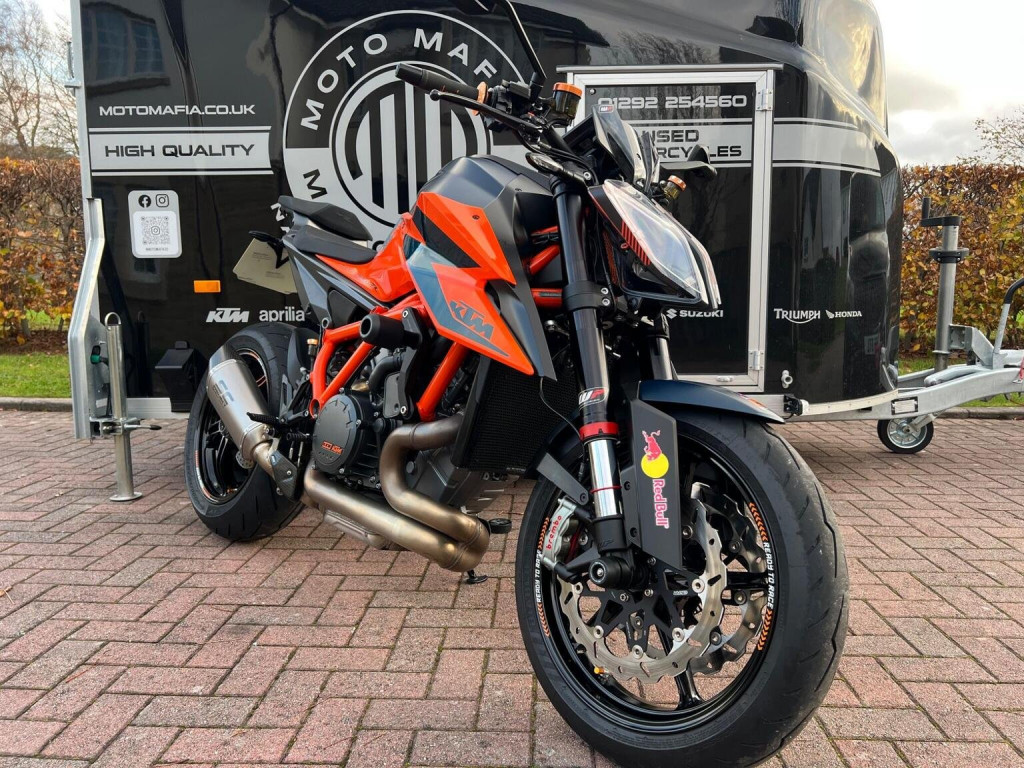 KTM 1290 SUPER DUKE R