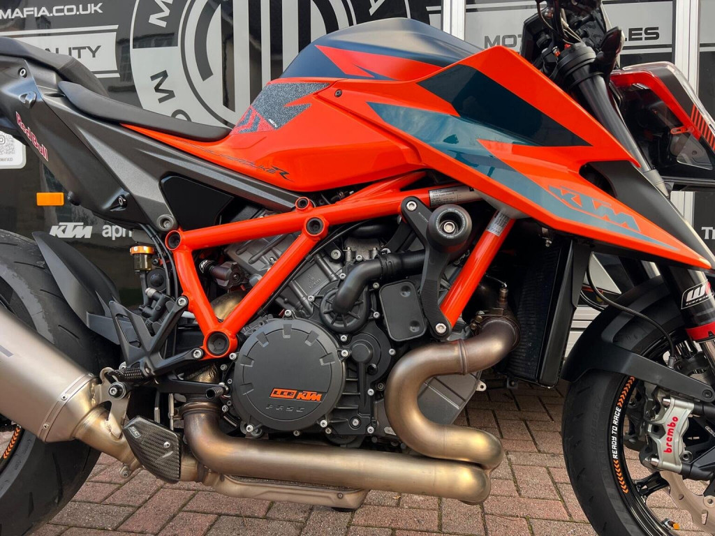 KTM 1290 SUPER DUKE R