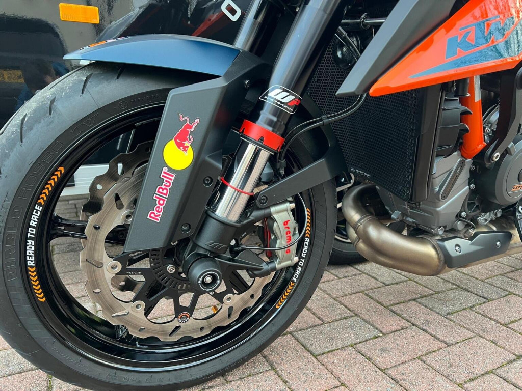 KTM 1290 SUPER DUKE R