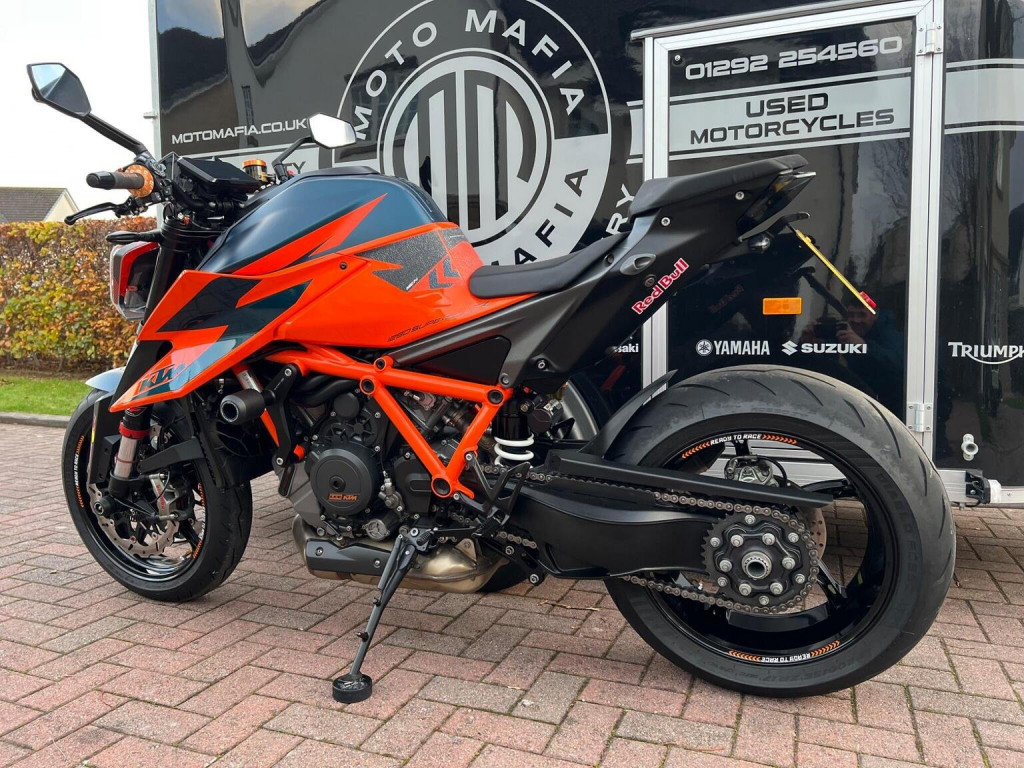 KTM 1290 SUPER DUKE R