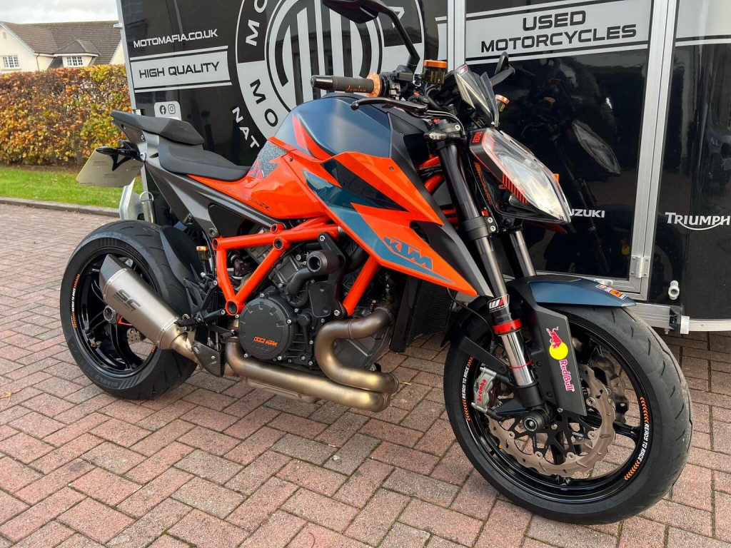 KTM 1290 SUPER DUKE R