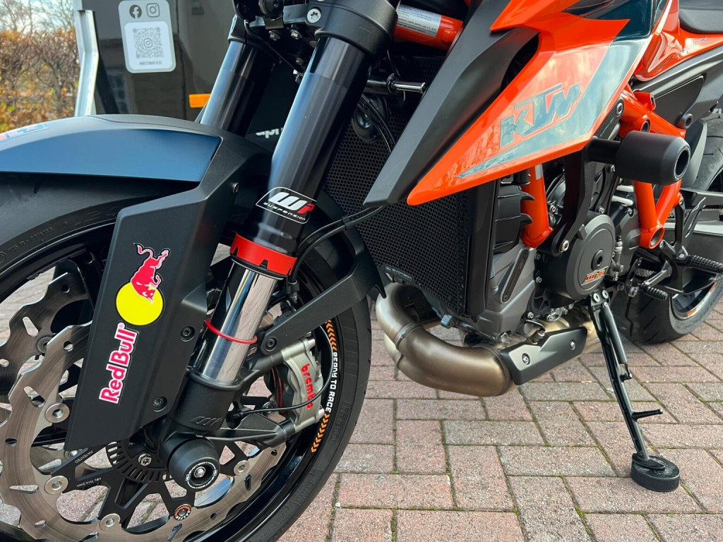 KTM 1290 SUPER DUKE R