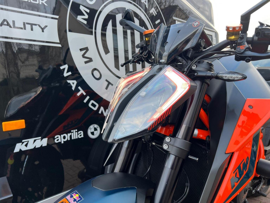 KTM 1290 SUPER DUKE R