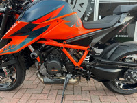 KTM 1290 SUPER DUKE R