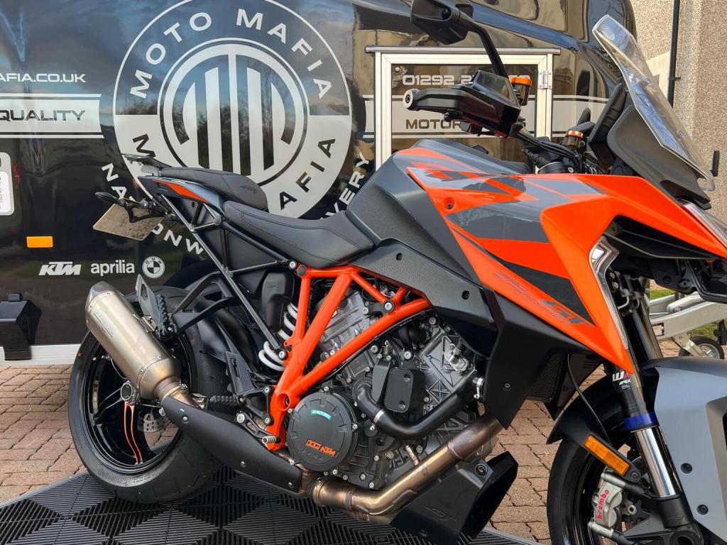 KTM 1290 SUPER DUKE GT
