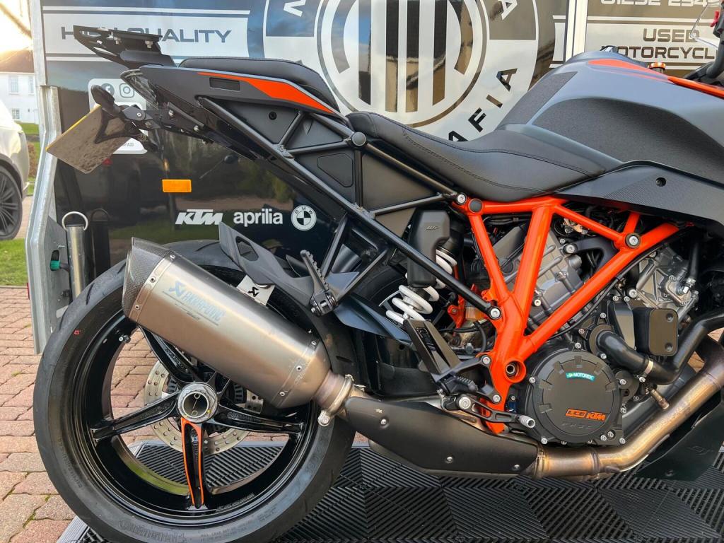 KTM 1290 SUPER DUKE GT
