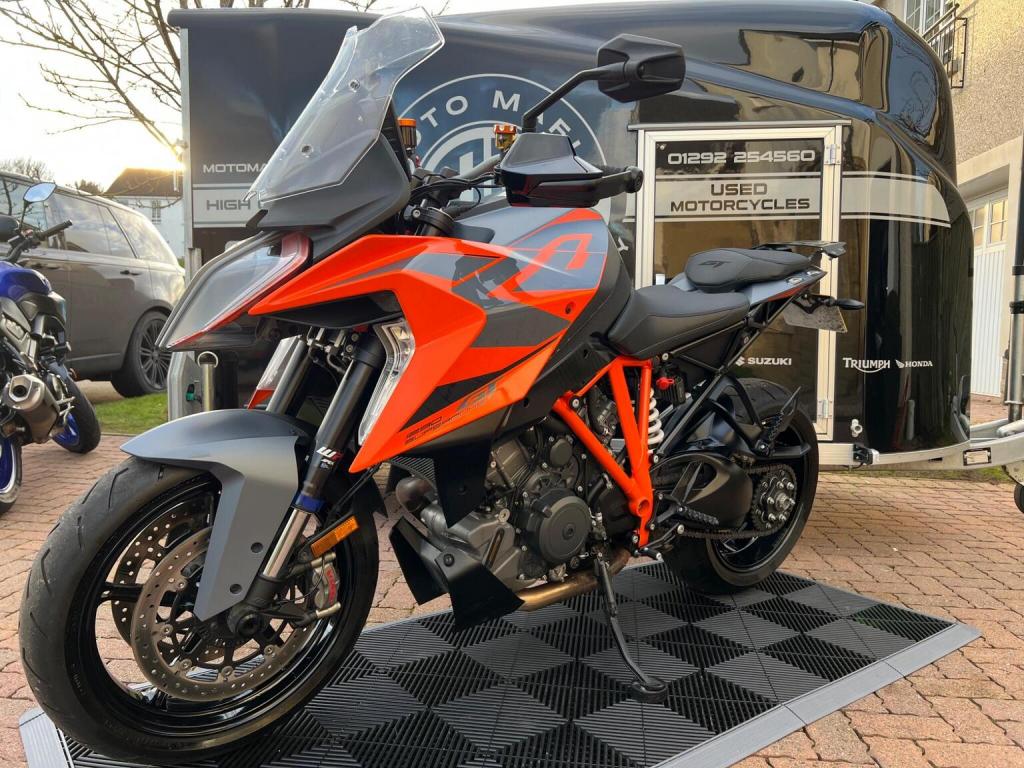 KTM 1290 SUPER DUKE GT