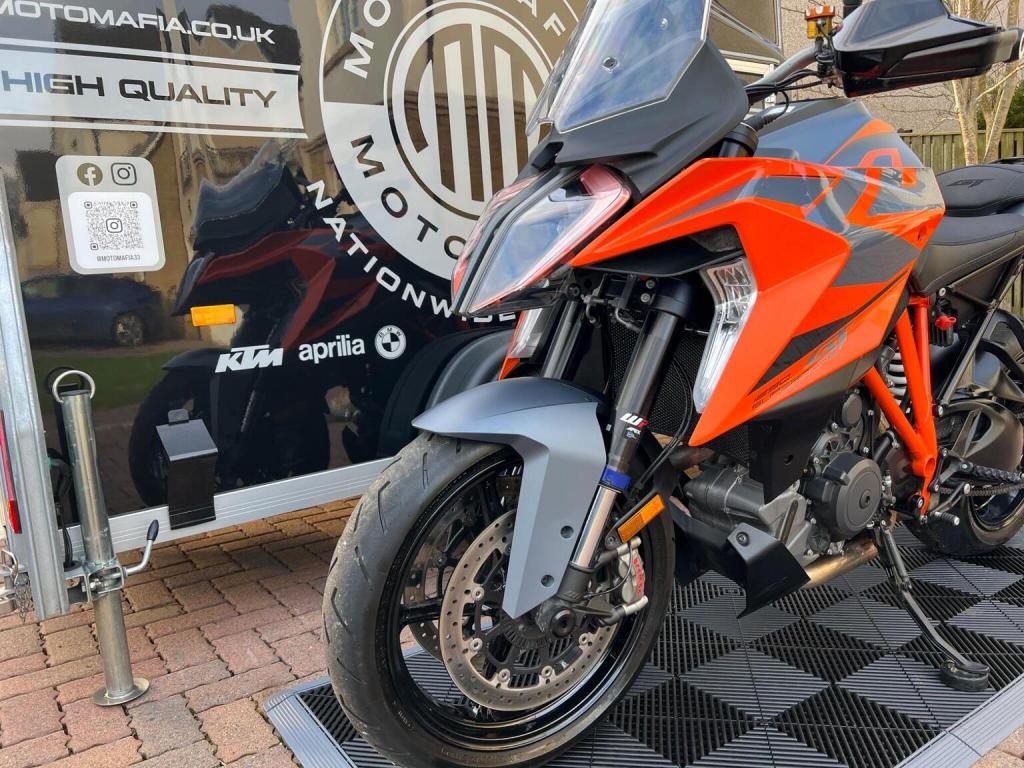 KTM 1290 SUPER DUKE GT