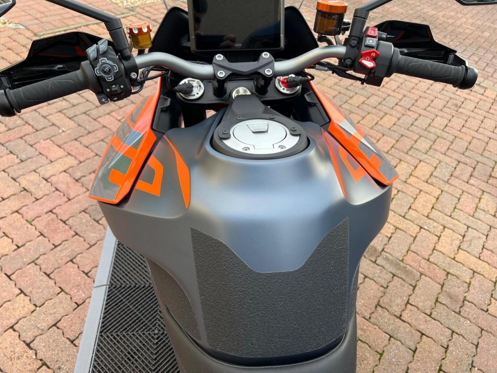 KTM 1290 SUPER DUKE GT