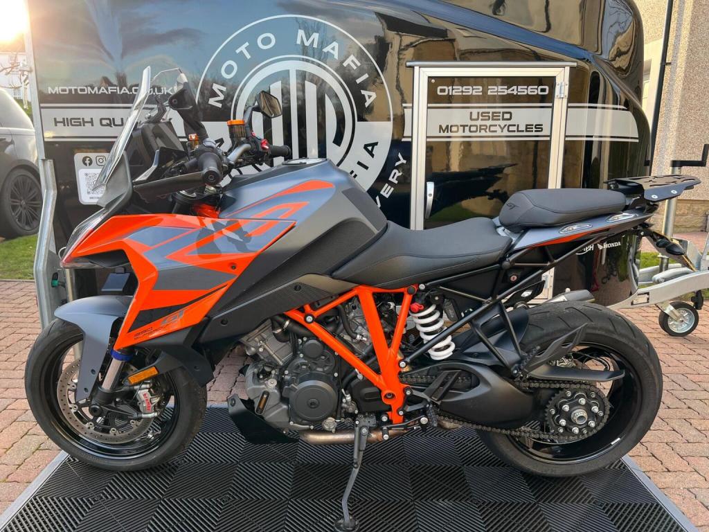 KTM 1290 SUPER DUKE GT