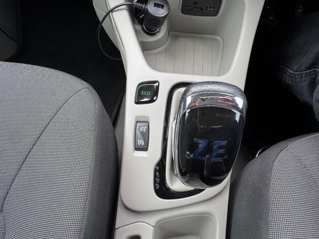 RENAULT ZOE