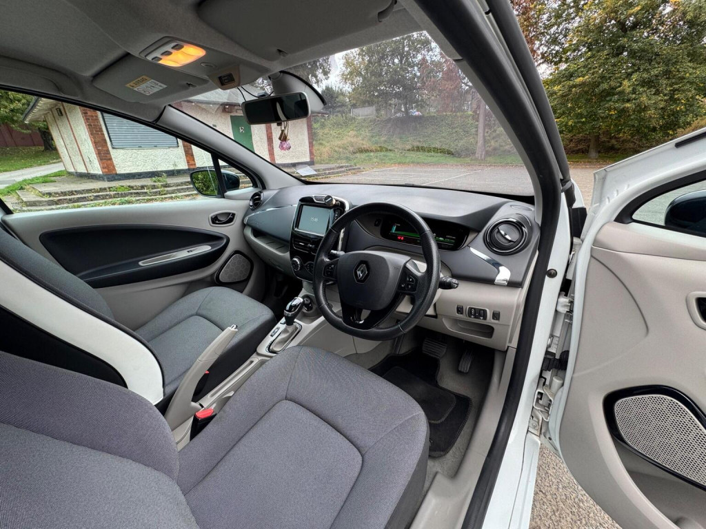 RENAULT ZOE