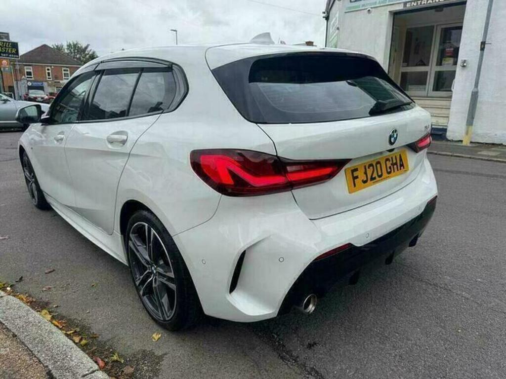BMW 1 SERIES