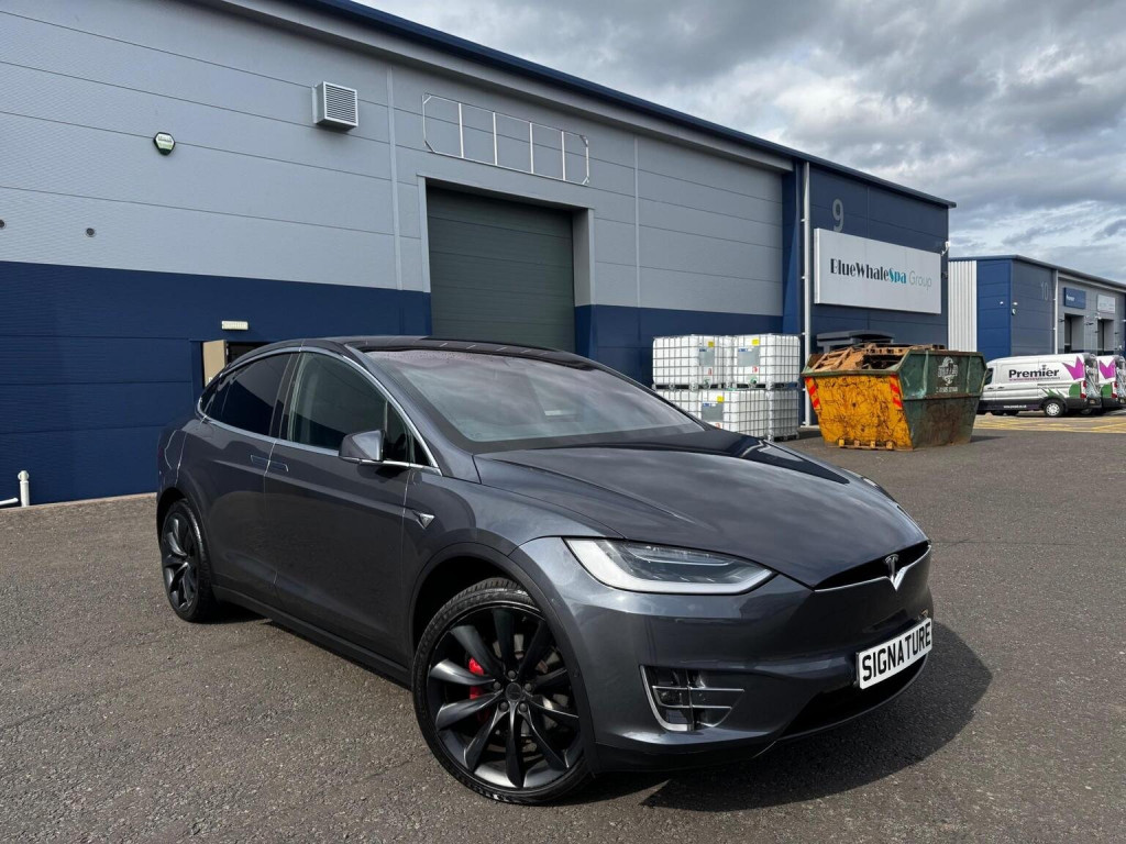 TESLA MODEL X
