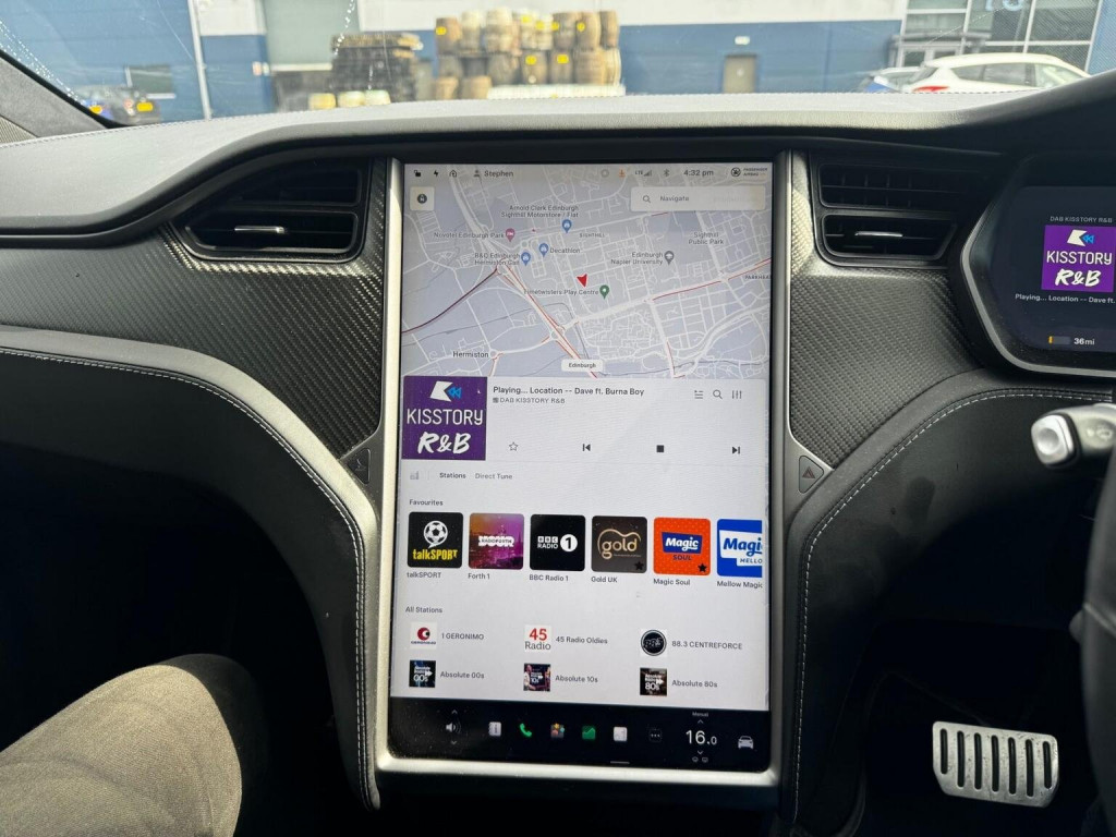 TESLA MODEL X
