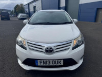 TOYOTA AVENSIS