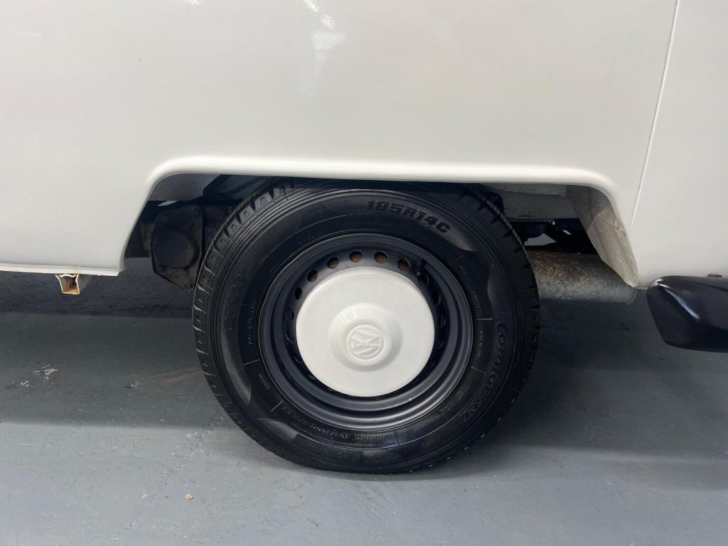 VOLKSWAGEN CAMPERVAN