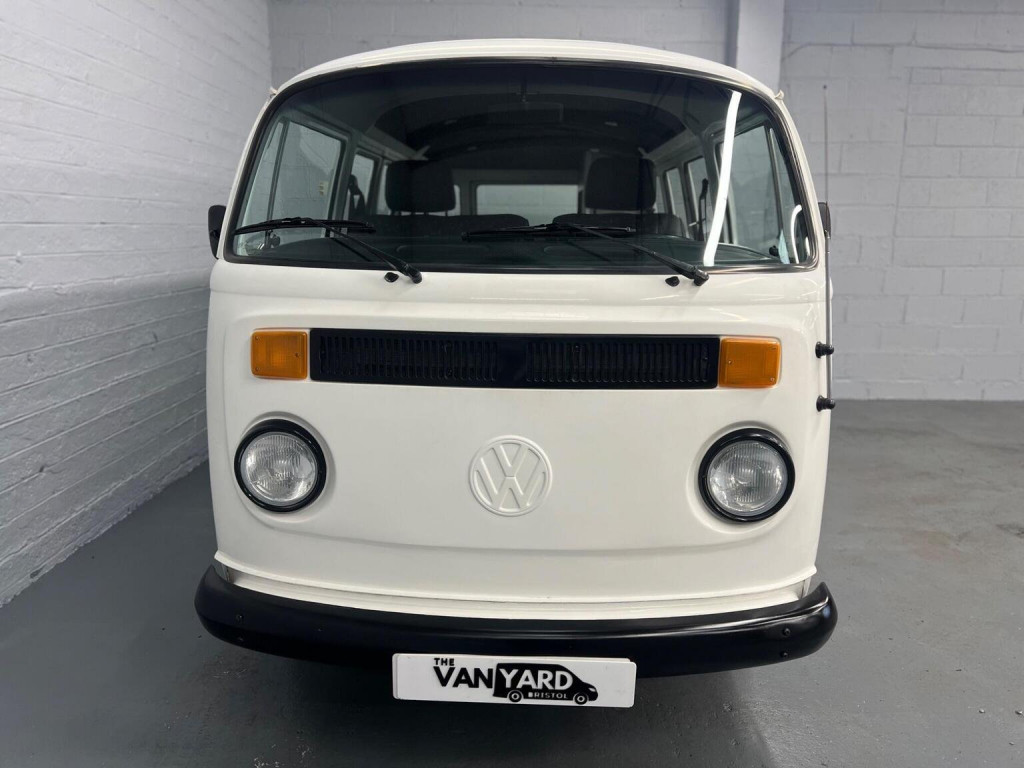 VOLKSWAGEN CAMPERVAN