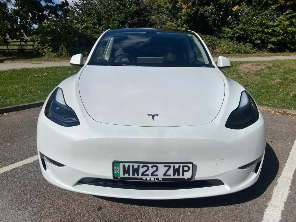 TESLA MODEL Y