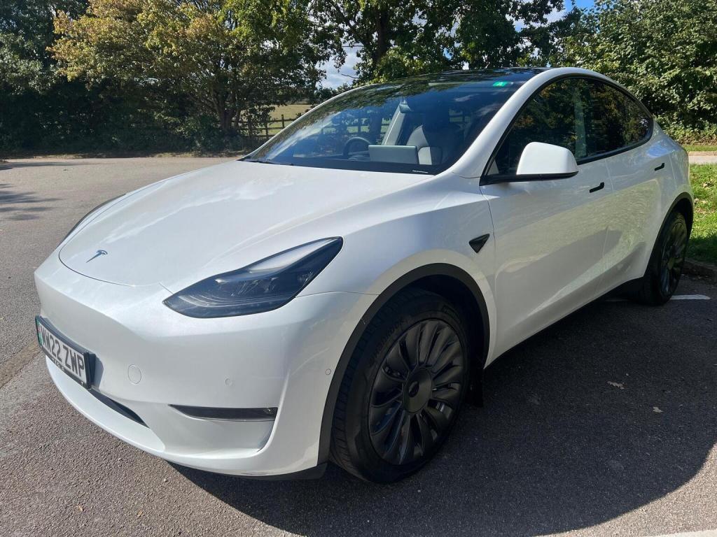 TESLA MODEL Y