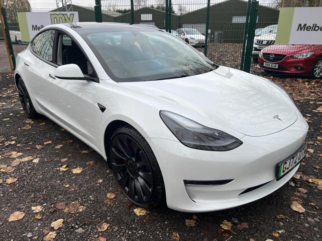 TESLA MODEL 3
