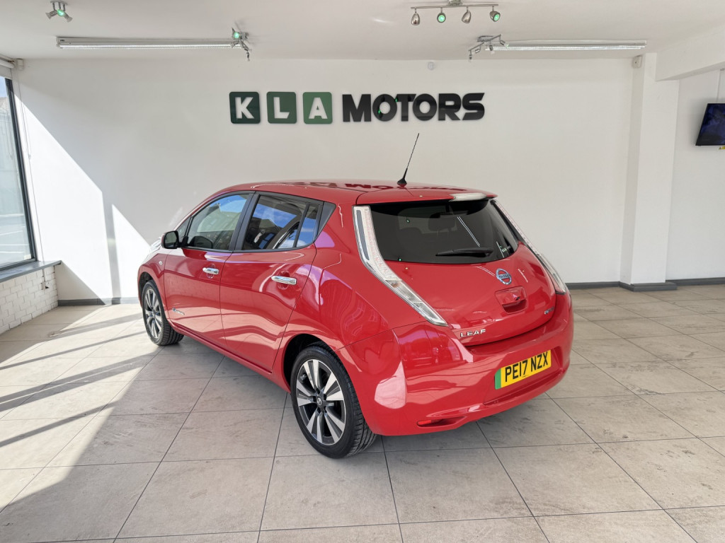 NISSAN LEAF