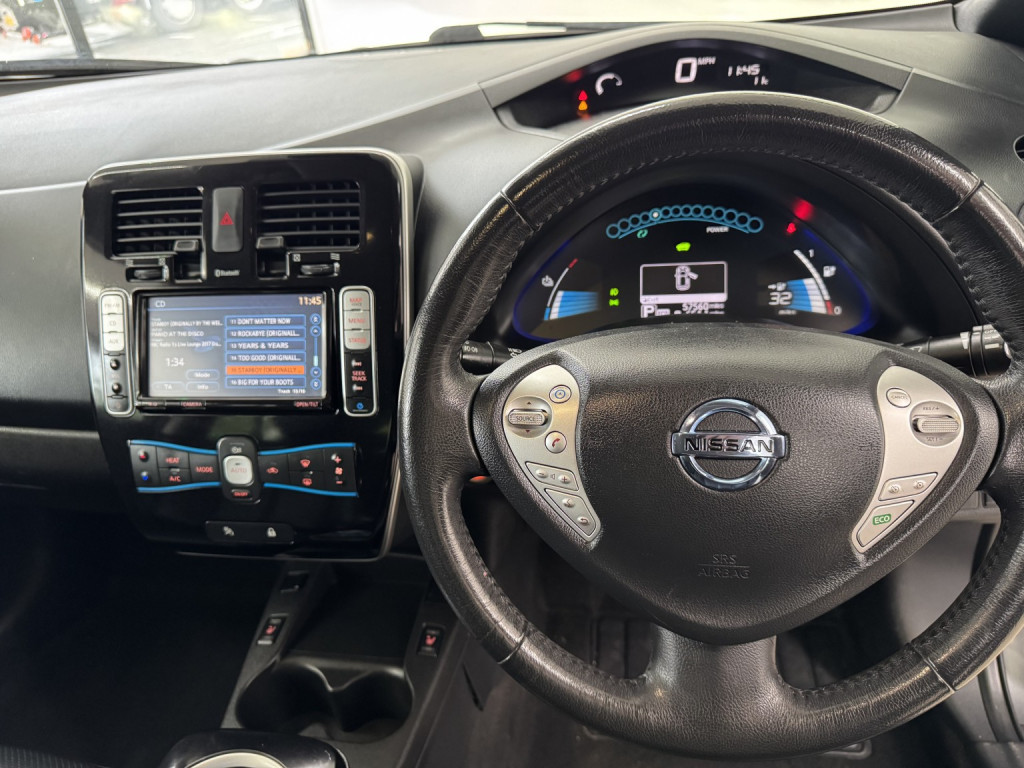 NISSAN LEAF