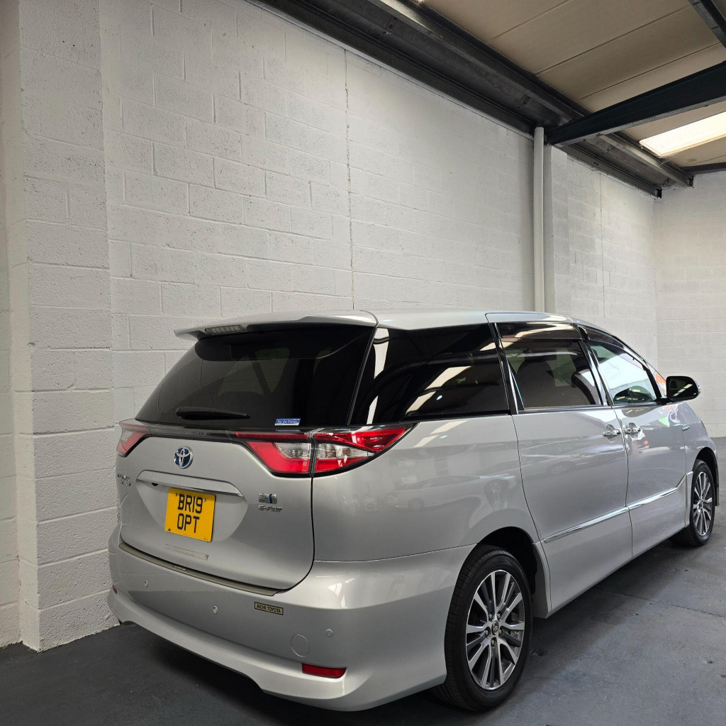 TOYOTA ESTIMA