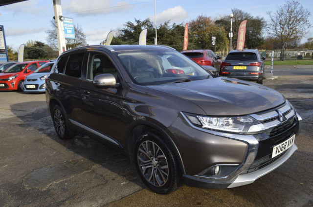 MITSUBISHI OUTLANDER