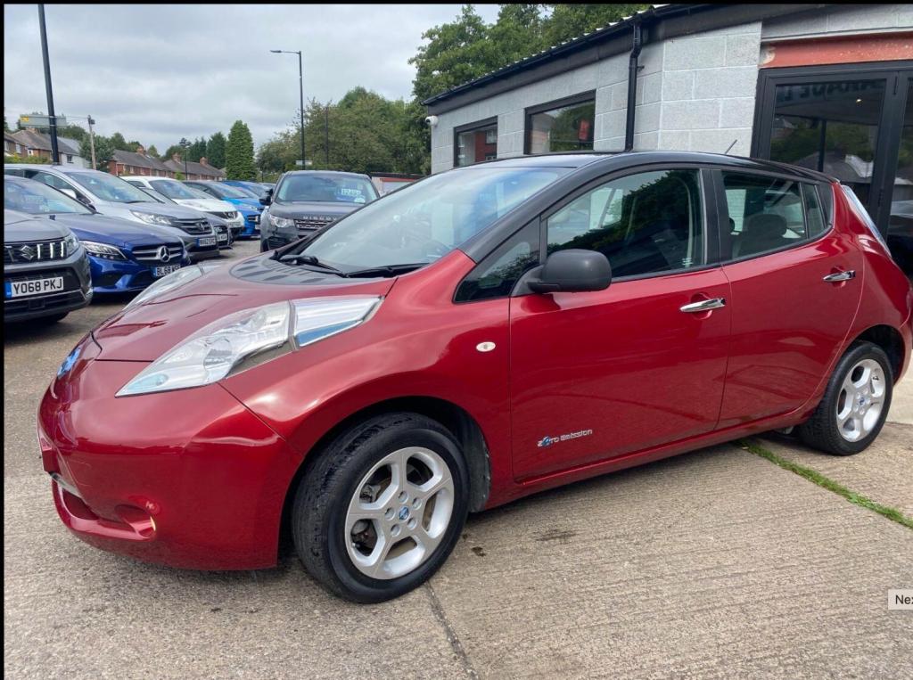 NISSAN LEAF