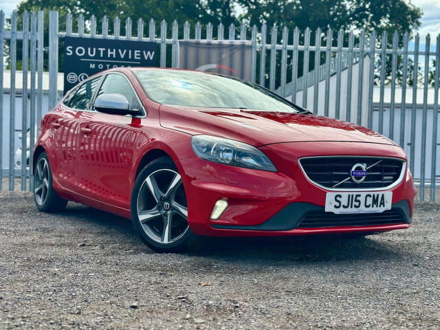 VOLVO V40