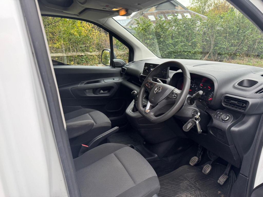 VAUXHALL COMBO