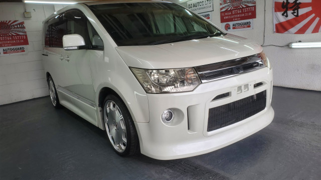 MITSUBISHI DELICA