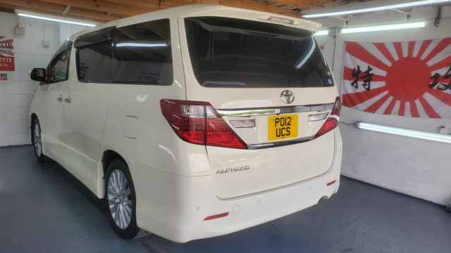 TOYOTA ALPHARD
