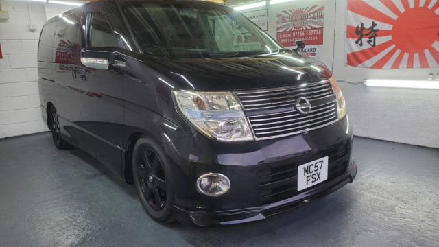 NISSAN ELGRAND