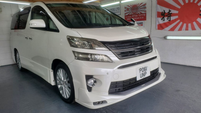 TOYOTA VELLFIRE