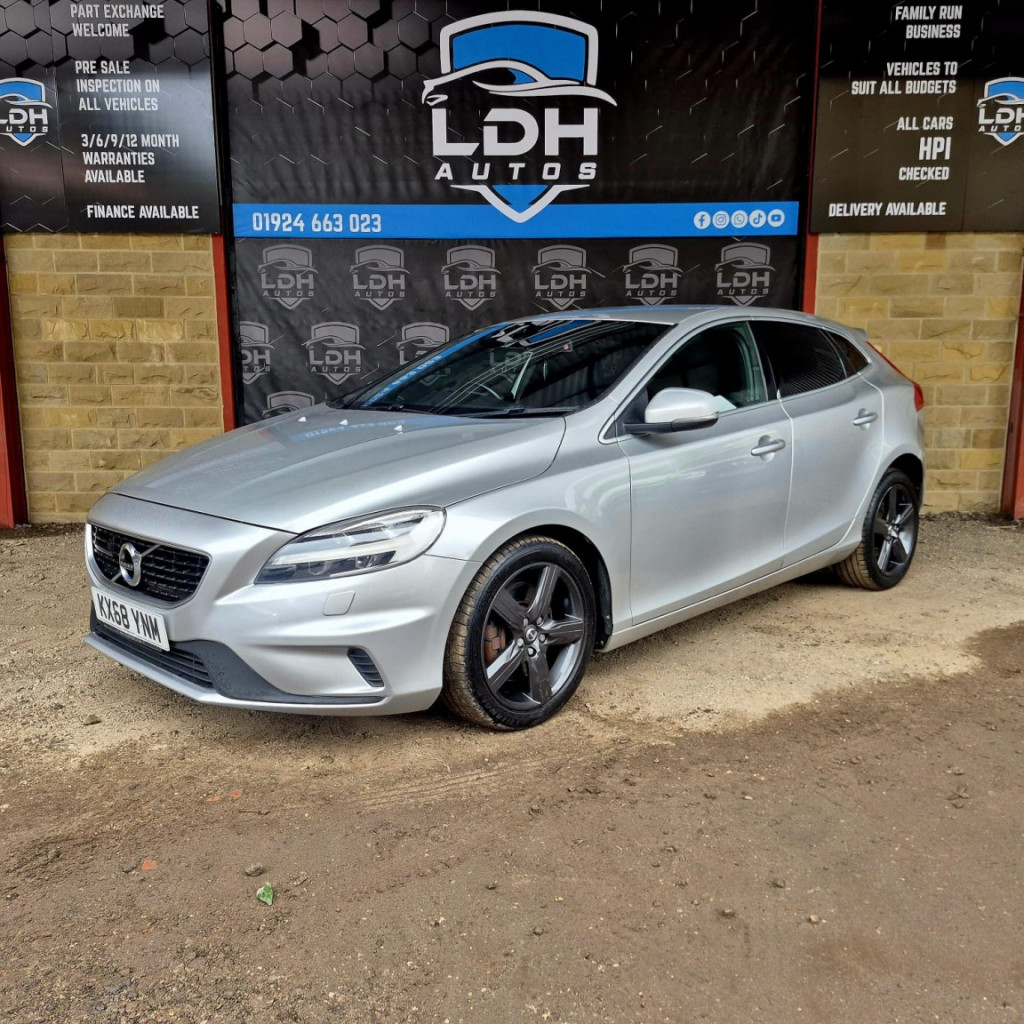 VOLVO V40 1.5 R-Design T3