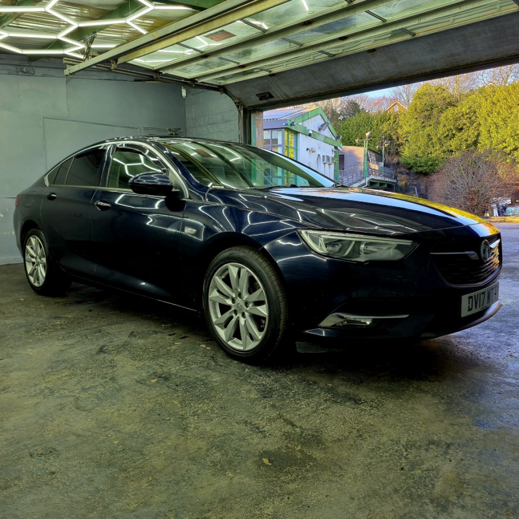 VAUXHALL INSIGNIA 2.0 Turbo D BlueInjection SRi Nav