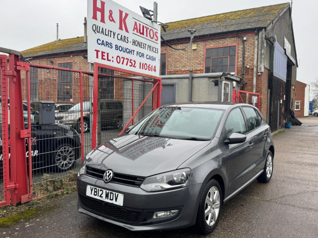 VOLKSWAGEN POLO