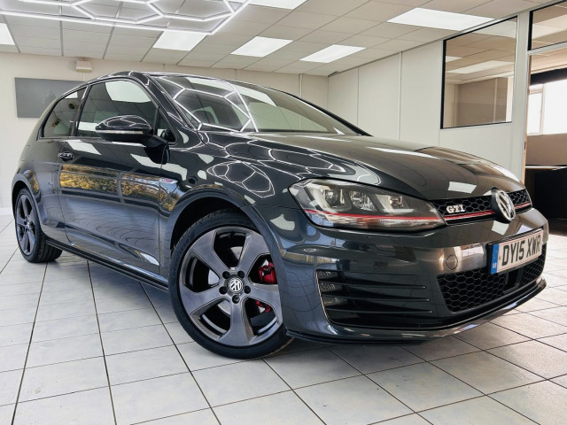 VOLKSWAGEN GOLF 2.0 TSI BlueMotion Tech GTI Launch