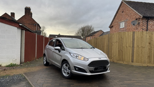 FORD FIESTA 1.0 T EcoBoost Zetec