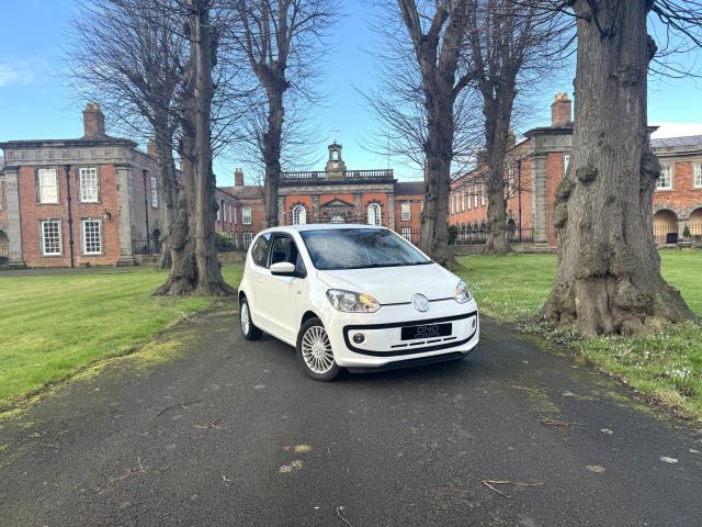 VOLKSWAGEN UP 1.0 High up!