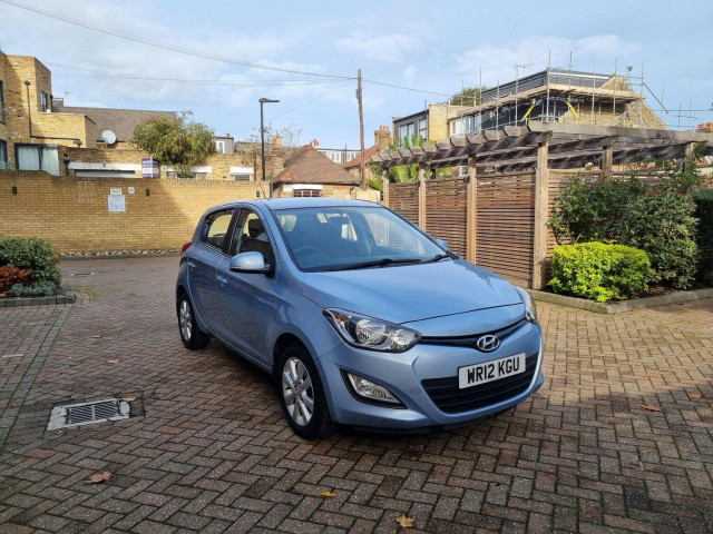 HYUNDAI I20