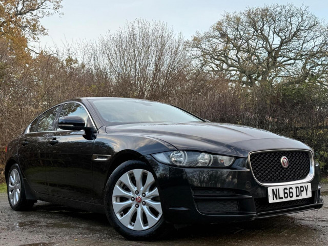 JAGUAR XE 2.0d Prestige Euro 6 (s/s) 4dr