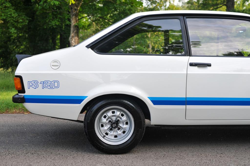 FORD ESCORT