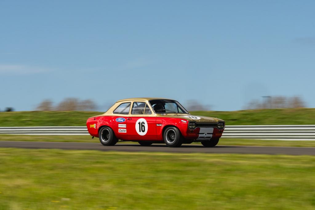 FORD ESCORT
